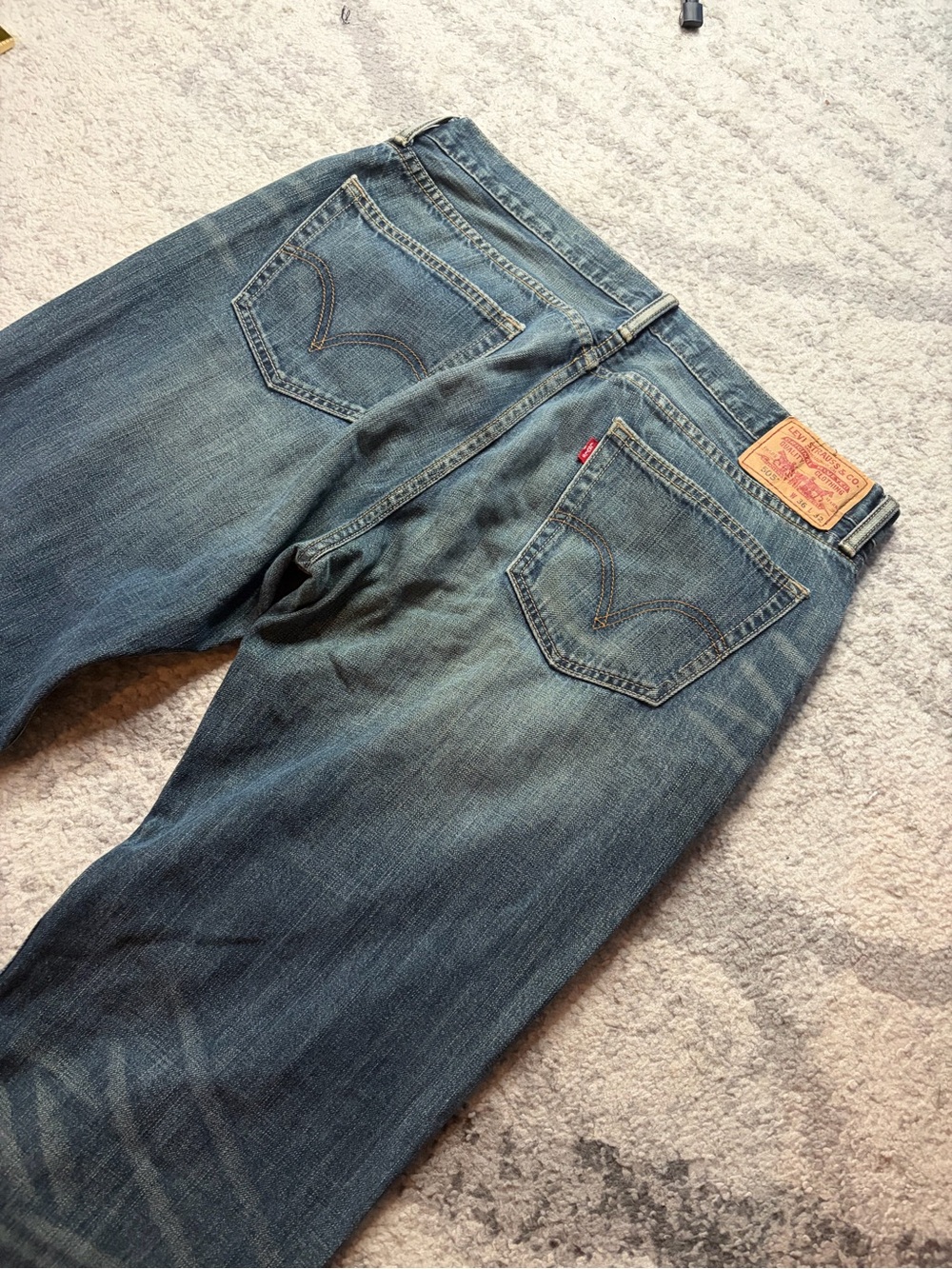 Levi’s 505 Straight Fit W36 L32 Medium Wash Distressed Y2K Jeans - Picture 5 of 9